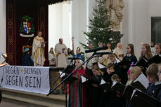 Aussendung der Sternsinger im Hohen Dom zu Fulda (Foto: Karl-Franz Thiede)